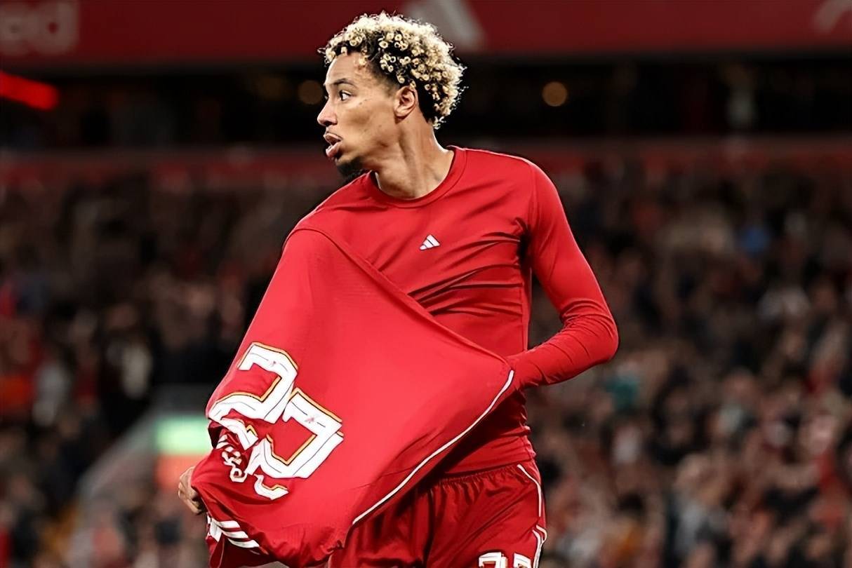 双锋难题or甜蜜烦恼?埃基蒂克喊话斯洛特,期待与伊萨克并肩作战