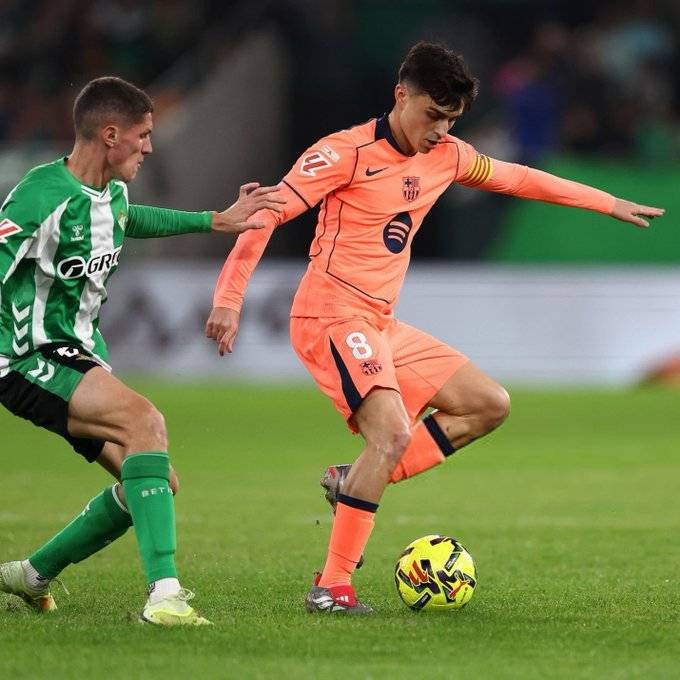 连进五球！巴萨5-3翻盘，悍将戴帽，西甲狂飙6连胜，稳住头名位置